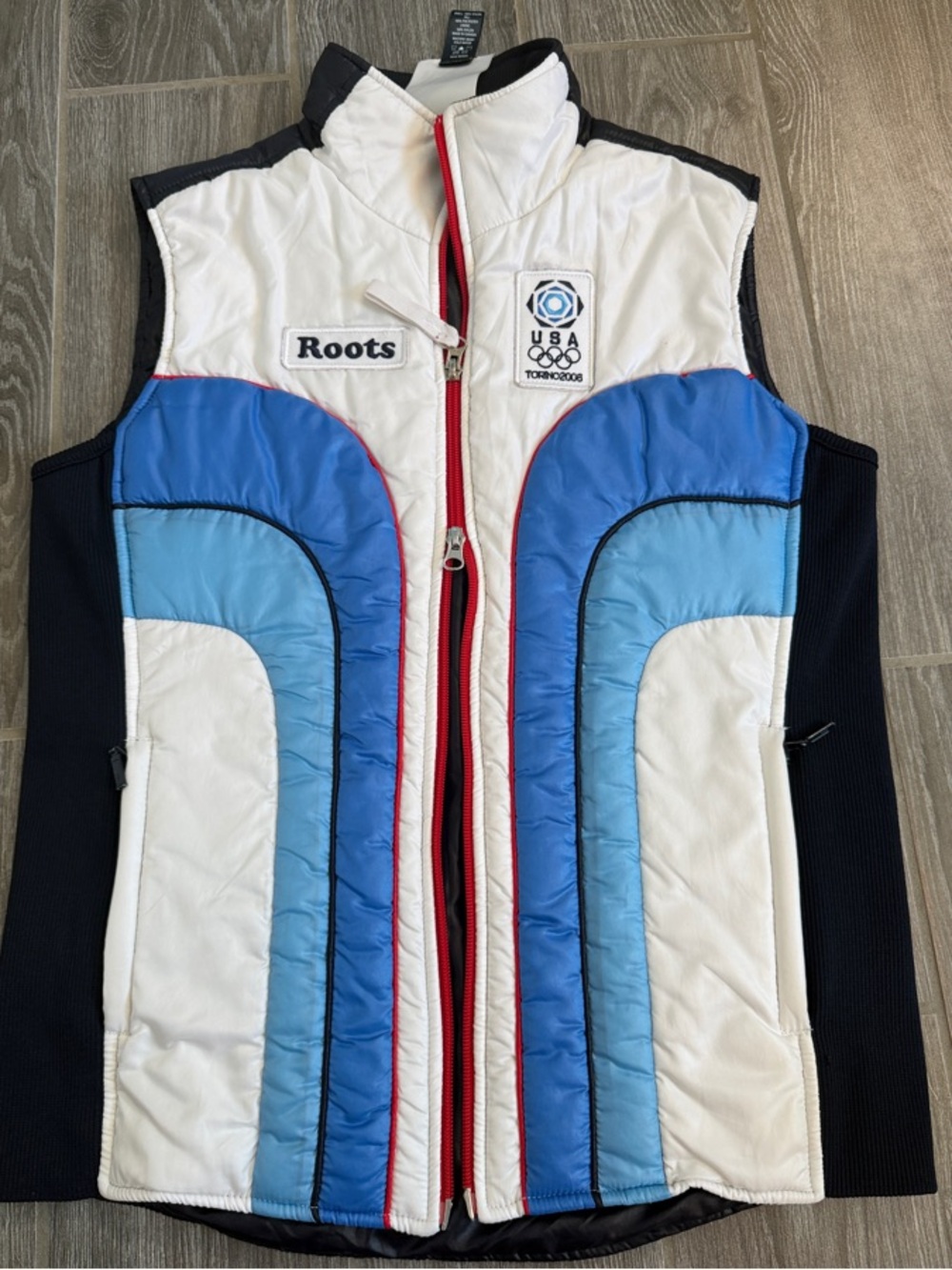 Roots medium Team USA Torino 2006 Quilted puffer Vest with Red blue white HTF